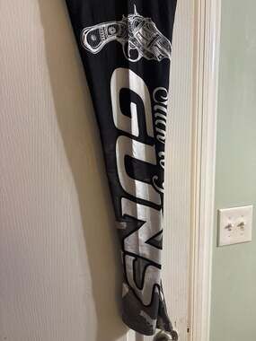 XLUSION Stick to Your Guns Graphic Leggings Size M